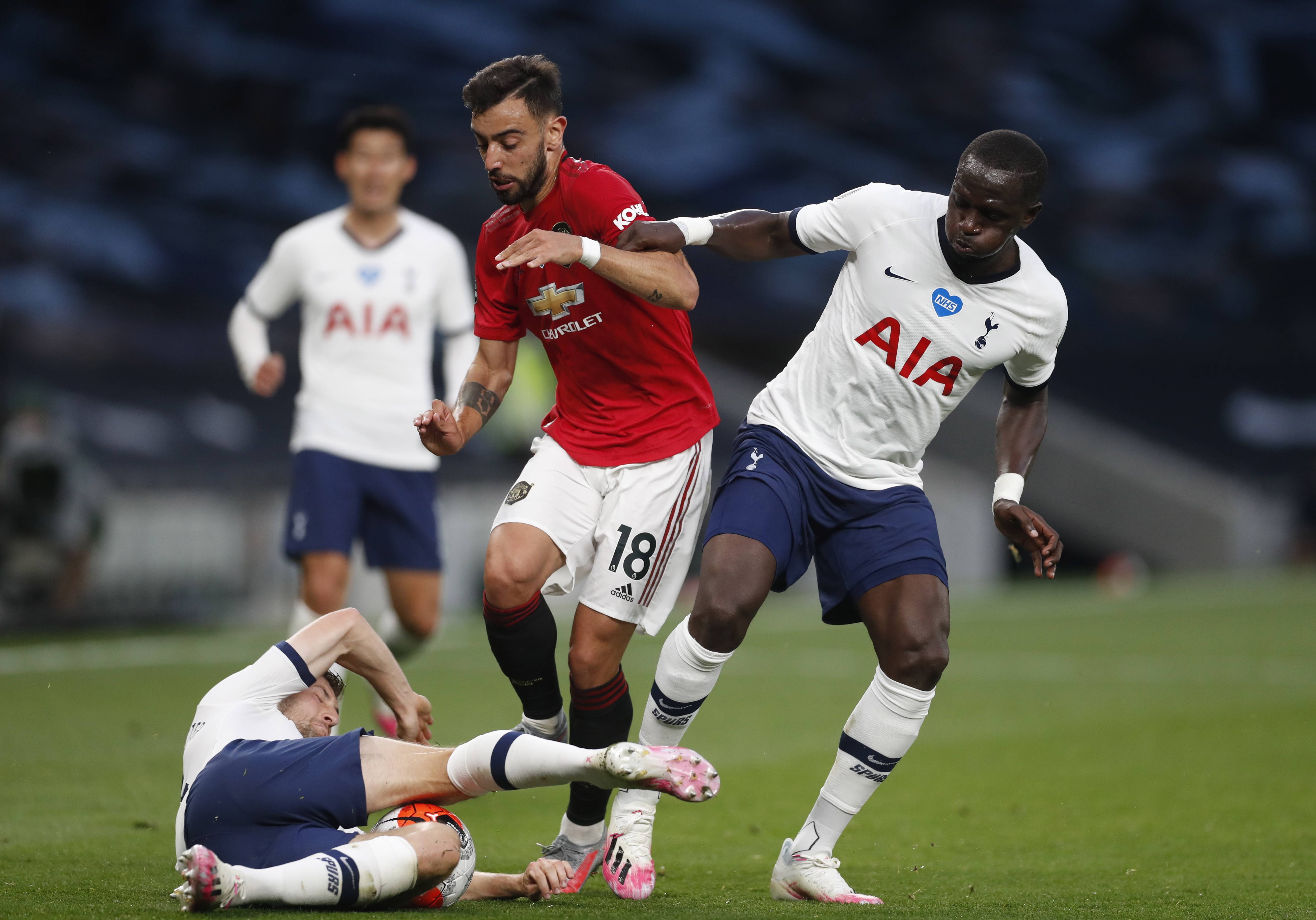 起了轩然大 起了轩然大